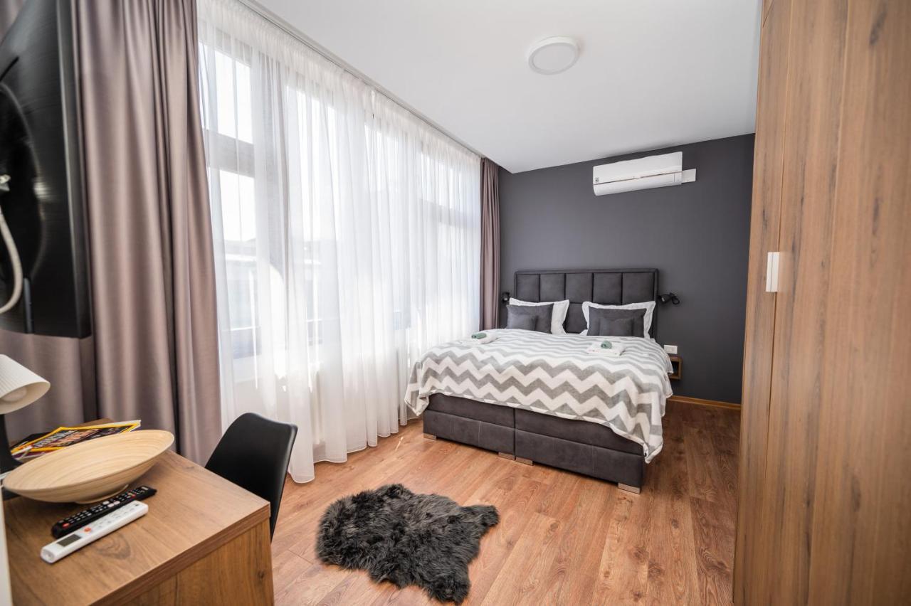 Modern And Bright Apartments - Main Street Sarajevo Luaran gambar